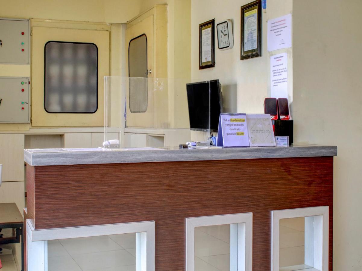 Oyo 90162 Remboelan Guest House Sungai Lutus Luaran gambar